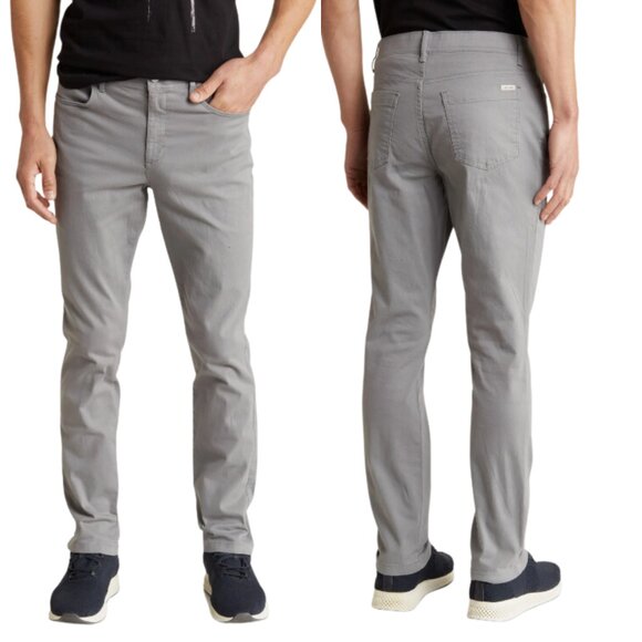 Calvin Klein Men’s Ash Grey 36x32 Easy Fit Straight Jeans NEW - Picture 1 of 16